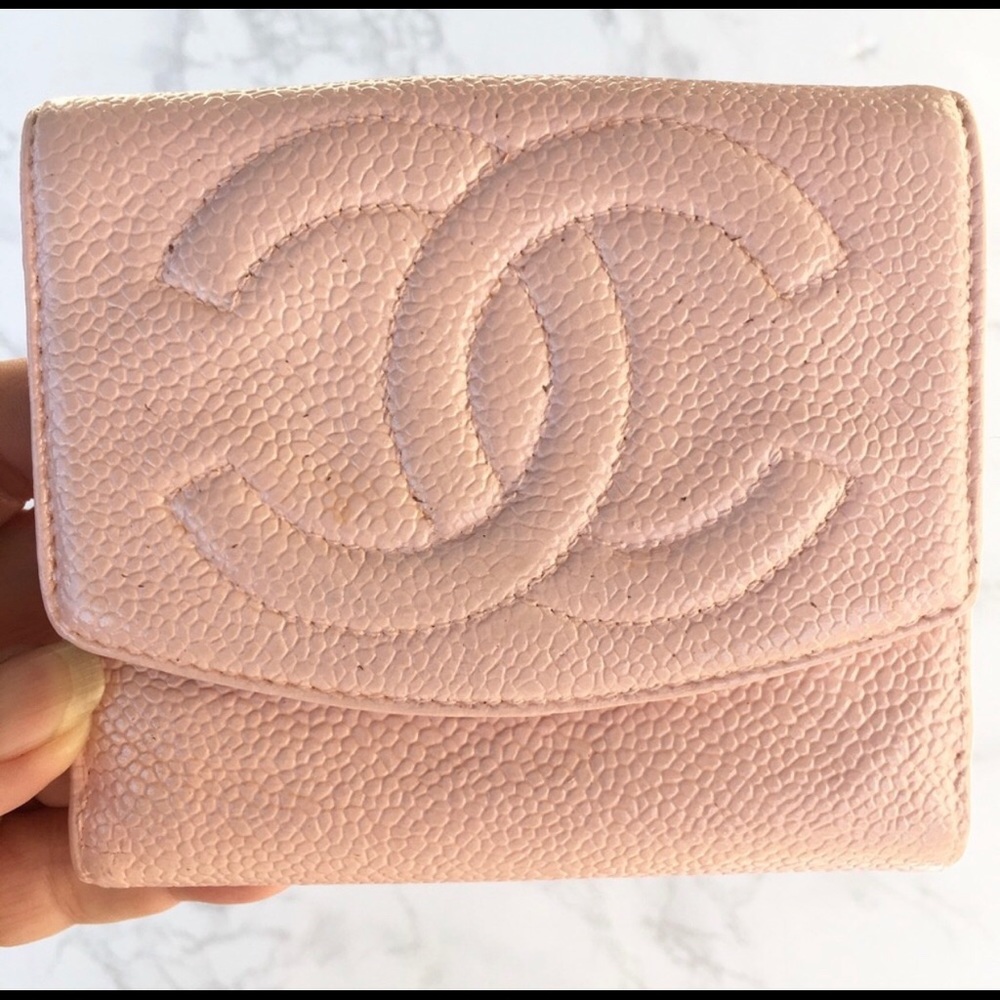 Chanel wallet authentic 🤍 lowest in goin